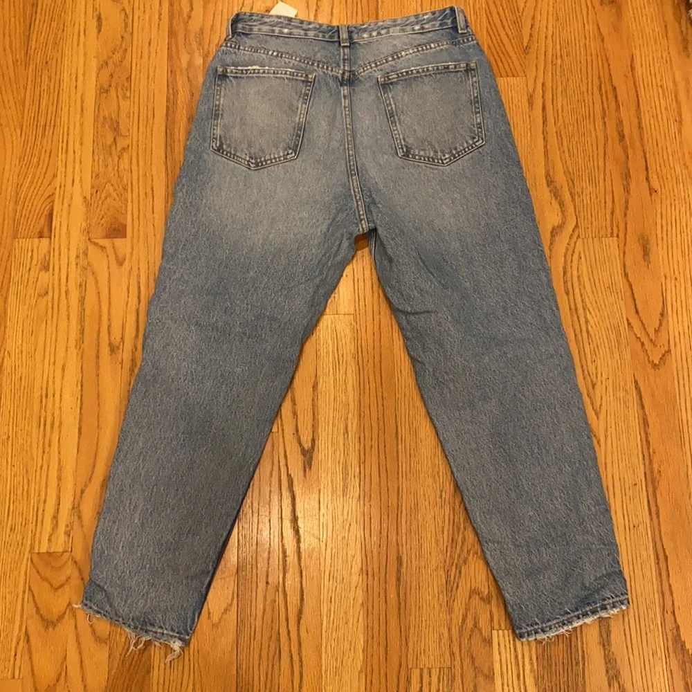 Zara Distressed Mom/Dad Jean - Picture 8 of 9